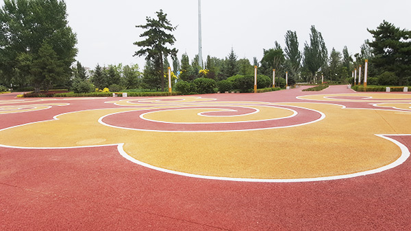 透水混凝土與傳統(tǒng)路面的相比的優(yōu)點(diǎn)！