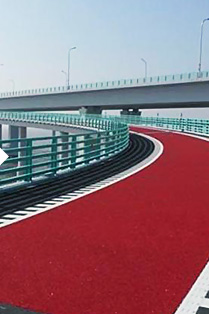 高速公路坡道、急彎、涵洞入口