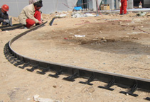 任意彎曲路面模板