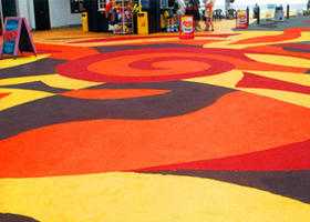 路面彩繪根據(jù)設(shè)計方案分色分塊