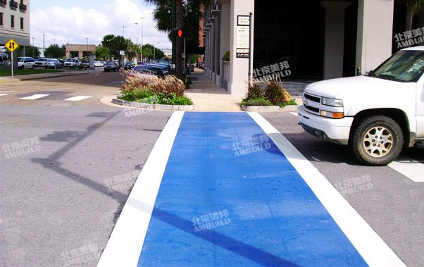 工程特點-剛?cè)嵯酀? title=