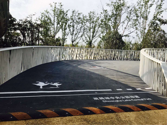 美邦彩色防滑橋面亮相鄭州園博園